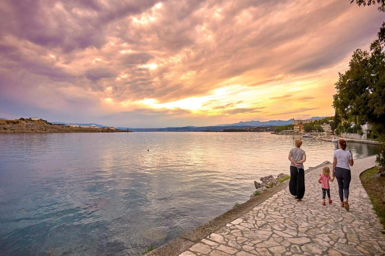 Appartamento Ela I Gabi Omišalj Esterno foto
